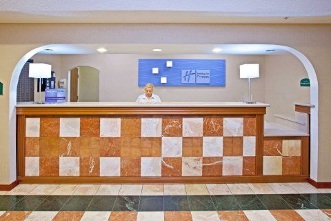 Comfort Inn&suites Hotel